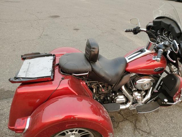 1HD1MAM18DB856933 - 2013 HARLEY-DAVIDSON FLHTCUTG TRI GLIDE ULTRA CLASSIC RED photo 6