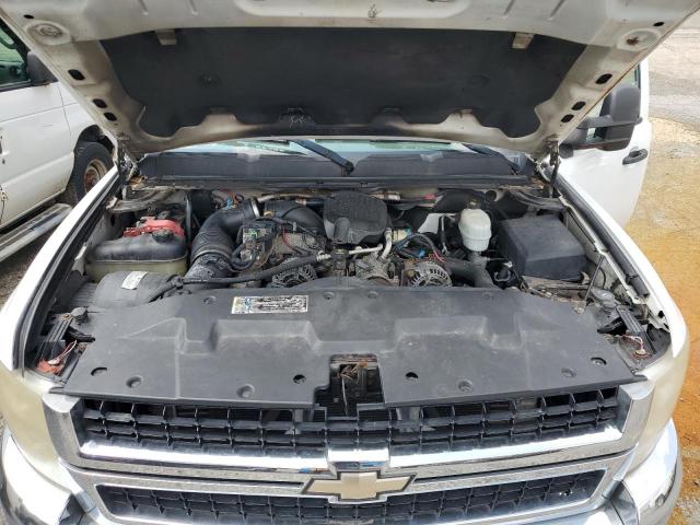 1GCJK346X8E156799 - 2008 CHEVROLET SILVERADO K3500 WHITE photo 11