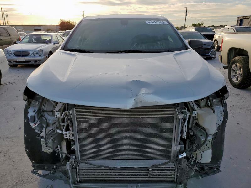 3GNAXHEV8JS550812 - 2018 CHEVROLET EQUINOX LS SILVER photo 5