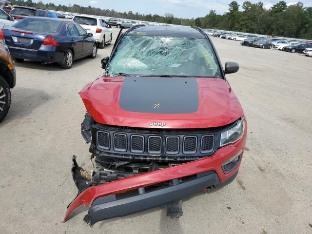 3C4NJD0B8JT256459 - 2018 JEEP COMPASS RED photo 9