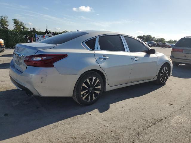 1N4AL3APXJC124811 - 2018 NISSAN ALTIMA 2.5 SILVER photo 3