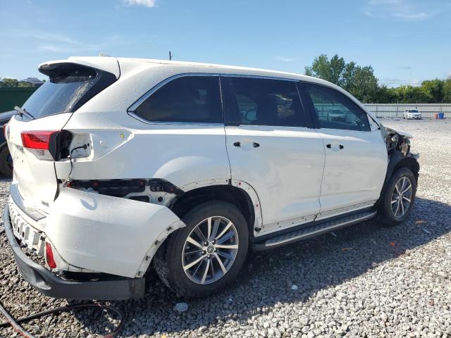 5TDKZRFH8JS549363 - 2018 TOYOTA HIGHLANDER SE WHITE photo 3