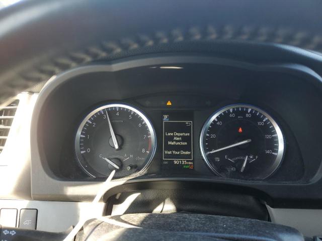 5TDKZRFH8JS549363 - 2018 TOYOTA HIGHLANDER SE WHITE photo 9