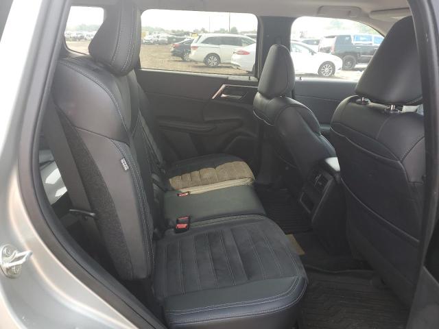 JA4J4VA80RZ024599 - 2024 MITSUBISHI OUTLANDER SE SILVER photo 10