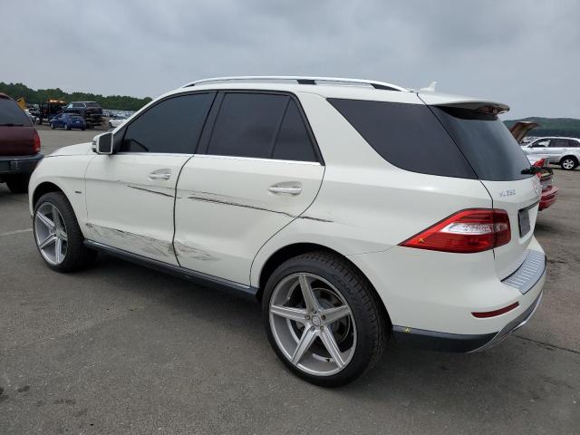 4JGDA5HB6CA093201 - 2012 MERCEDES-BENZ ML 350 4MATIC WHITE photo 2