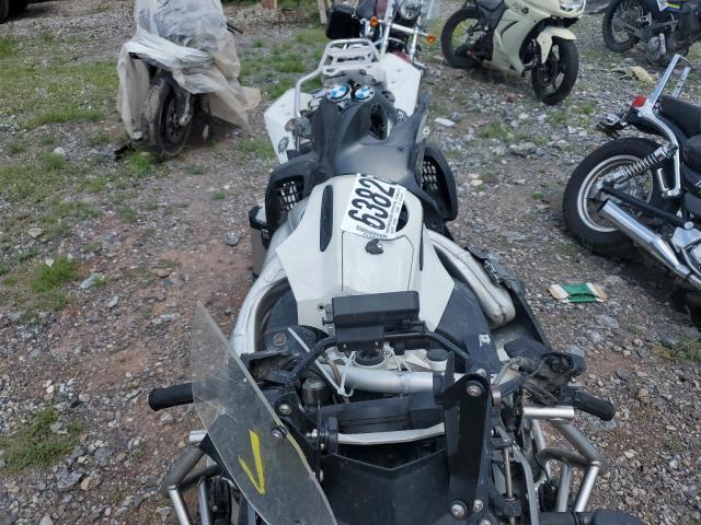 WB10A1201EZ095572 - 2014 BMW R1200 GS ADVENTURE SILVER photo 5