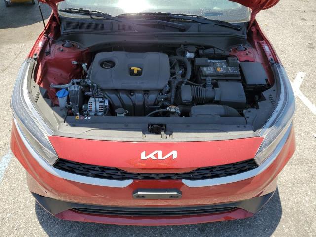 3KPF24AD1PE555215 - 2023 KIA FORTE LX RED photo 11