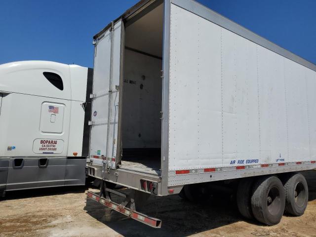 1UYVS253XGM492717 - 2016 UTILITY VS2RA Ақ фото 9