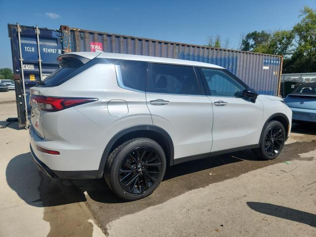 JA4J4VA8XRZ018292 - 2024 MITSUBISHI OUTLANDER SE 白色 照片 3