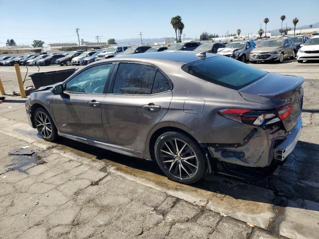4T1G11AK1PU779702 - 2023 TOYOTA CAMRY SE NIGHT SHADE GRAY photo 2