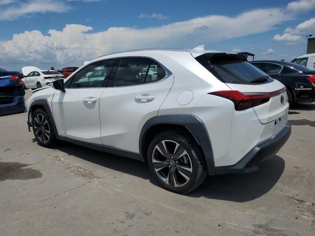 JTHX3JBH6M2036749 - 2021 LEXUS UX 200 WHITE photo 2