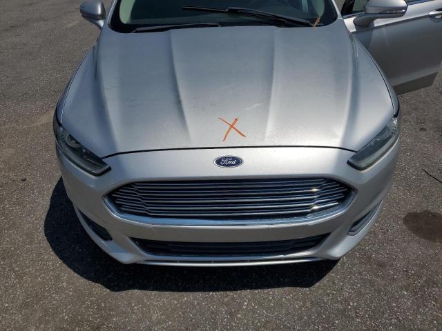 3FA6P0H7XDR310708 - 2013 FORD FUSION SE SILVER photo 11