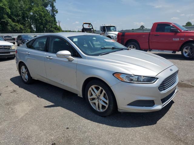 3FA6P0H7XDR310708 - 2013 FORD FUSION SE SILVER photo 4