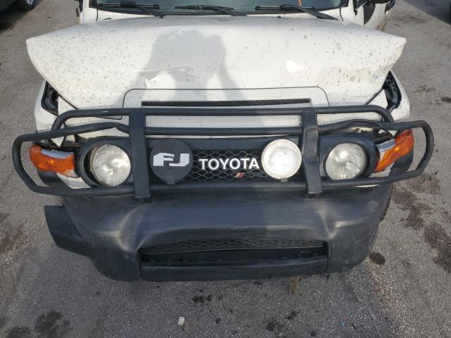 JTEBU11F08K040306 - 2008 TOYOTA FJ CRUISER WHITE photo 11