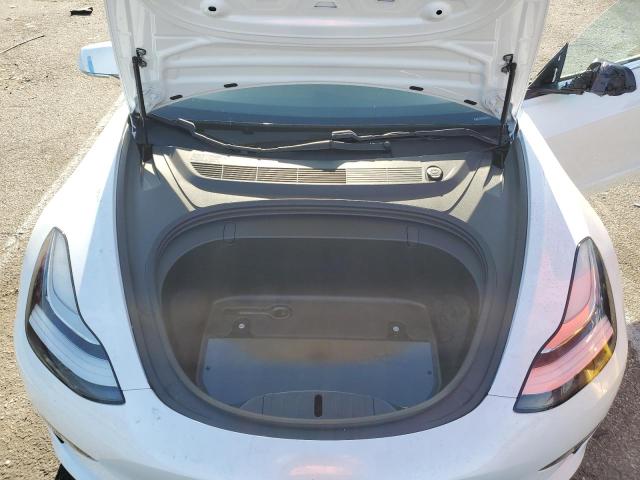 5YJ3E1EA4JF051171 - 2018 TESLA MODEL 3 WHITE photo 11