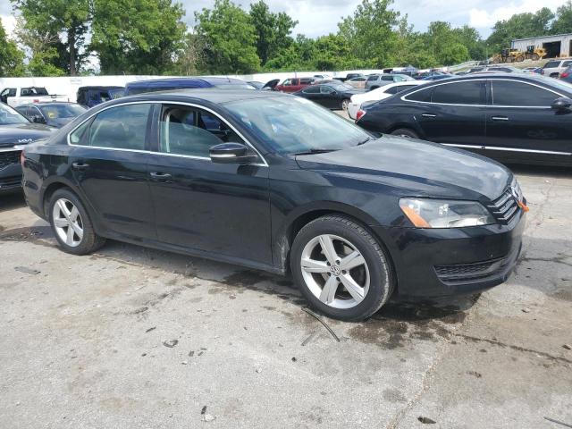 1VWBH7A37DC092681 - 2013 VOLKSWAGEN PASSAT SE 黑色 照片 4