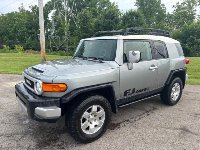 2010 TOYOTA FJ CRUISER, null