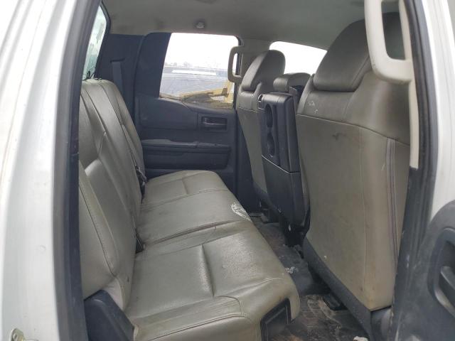 5TFRM5F18EX075911 - 2014 TOYOTA TUNDRA DOUBLE CAB SR/SR5 WHITE photo 10