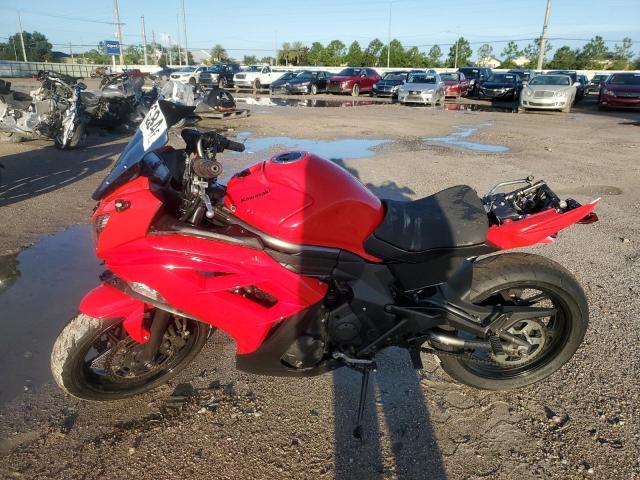 JKAEXEE11CDA06156 - 2012 KAWASAKI EX650 EC RED photo 3