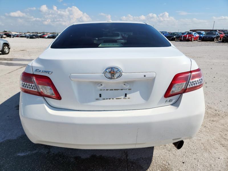 4T1BF3EK0AU567124 - 2010 TOYOTA CAMRY BASE WHITE photo 6