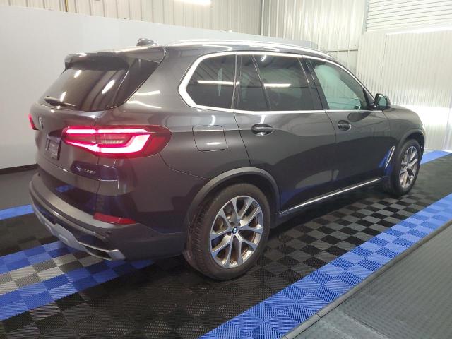 5UXCR6C06M9G70172 - 2021 BMW X5 XDRIVE40I BLACK photo 3