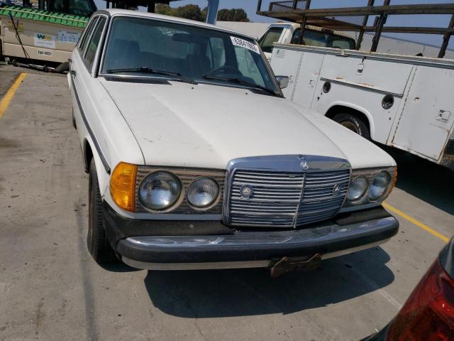 WDB12312310191939 - 1980 MERCEDES-BENZ 240-CLASS WHITE photo 5