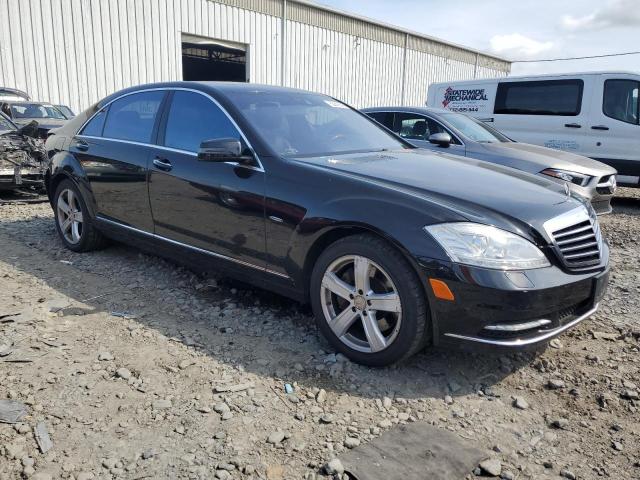 WDDNG9EBXCA470847 - 2012 MERCEDES-BENZ S 550 4MATIC BLACK photo 4