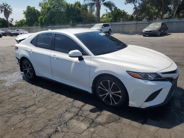 4T1B11HK2KU714754 - 2019 TOYOTA CAMRY L WHITE photo 4