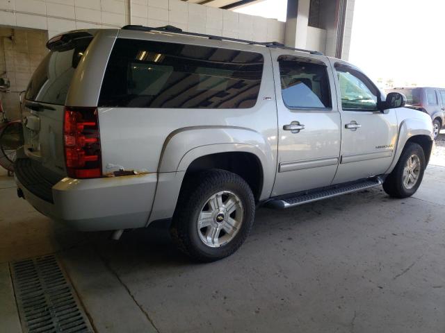 1GNSKJE39BR183688 - 2011 CHEVROLET SUBURBAN K1500 LT SILVER photo 3