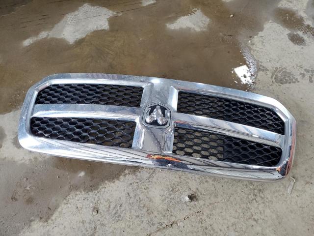 3C6JR7DG3JG140414 - 2018 RAM 1500 ST WHITE photo 12