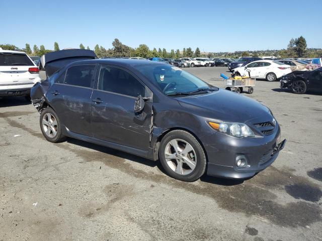 5YFBU4EE4DP154618 - 2013 TOYOTA COROLLA BASE GRAY photo 4