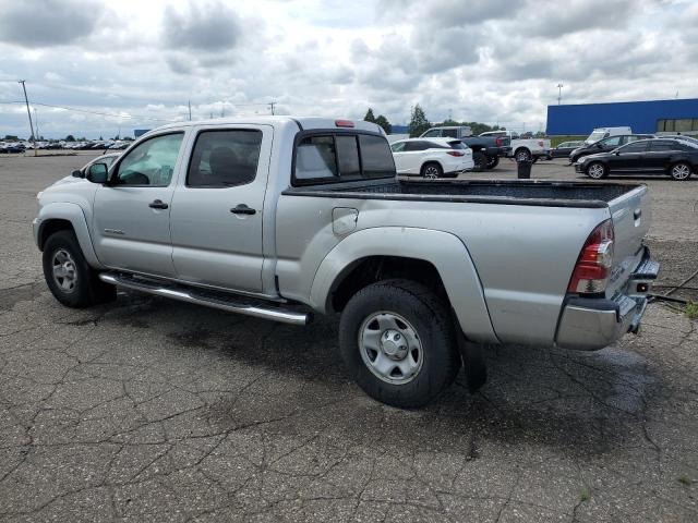 3TMKU4HN7DM037747 - 2013 TOYOTA TACOMA DOUBLE CAB PRERUNNER LONG BED SILVER photo 2