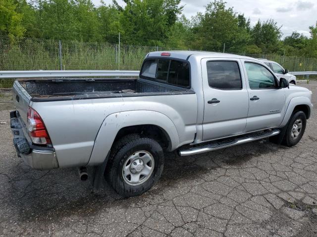 3TMKU4HN7DM037747 - 2013 TOYOTA TACOMA DOUBLE CAB PRERUNNER LONG BED SILVER photo 3