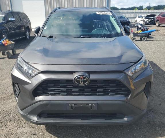 2T3F1RFVXMW202893 - 2021 TOYOTA RAV4 LE 灰色 照片 5