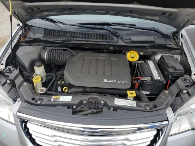 2C4RC1BG1FR726883 - 2015 CHRYSLER TOWN & COU TOURING SILVER photo 12