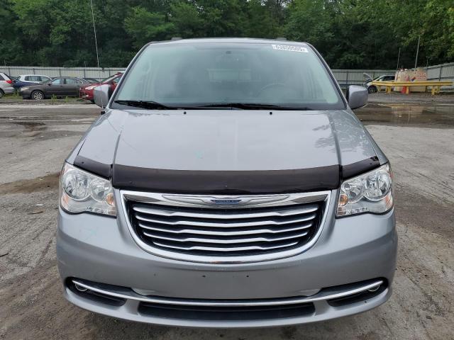 2C4RC1BG1FR726883 - 2015 CHRYSLER TOWN & COU TOURING SILVER photo 5