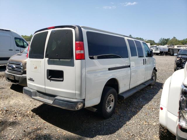 1GAZGPFGXK1169206 - 2019 CHEVROLET EXPRESS G3 LT WHITE photo 3