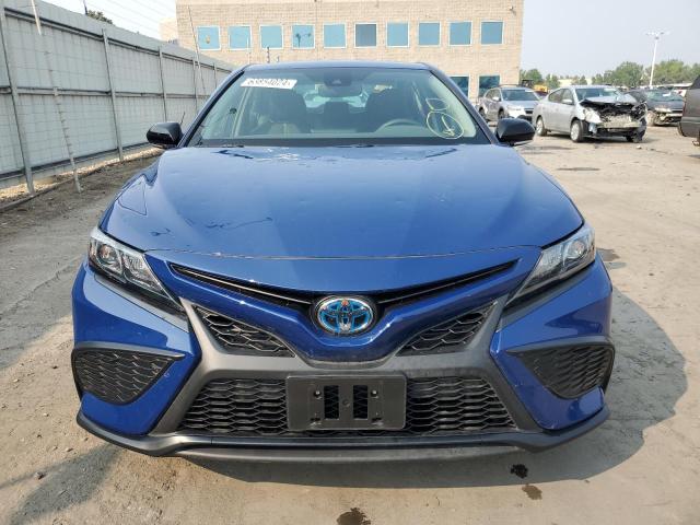 4T1T31AK7RU062359 - 2024 TOYOTA CAMRY SE NIGHT SHADE BLUE photo 5