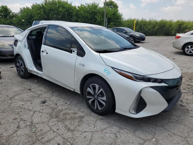 JTDKARFP7J3098961 - 2018 TOYOTA PRIUS PRIM WHITE photo 4
