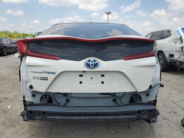JTDKARFP7J3098961 - 2018 TOYOTA PRIUS PRIM WHITE photo 6