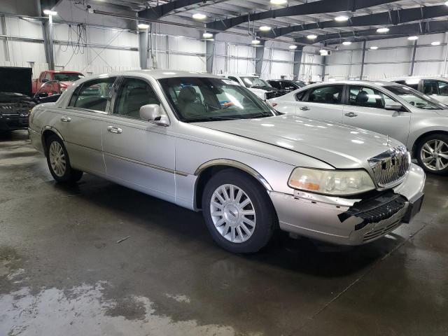 1LNHM82W63Y641033 - 2003 LINCOLN TOWN CAR SIGNATURE فضي صورة 4