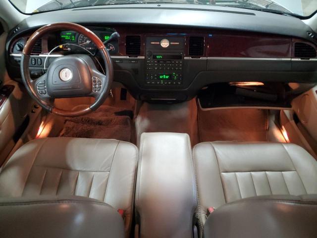 1LNHM82W63Y641033 - 2003 LINCOLN TOWN CAR SIGNATURE فضي صورة 8