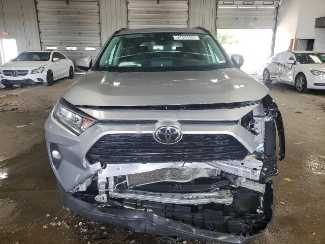 2T3P1RFV0MC190016 - 2021 TOYOTA RAV4 XLE SILVER photo 5