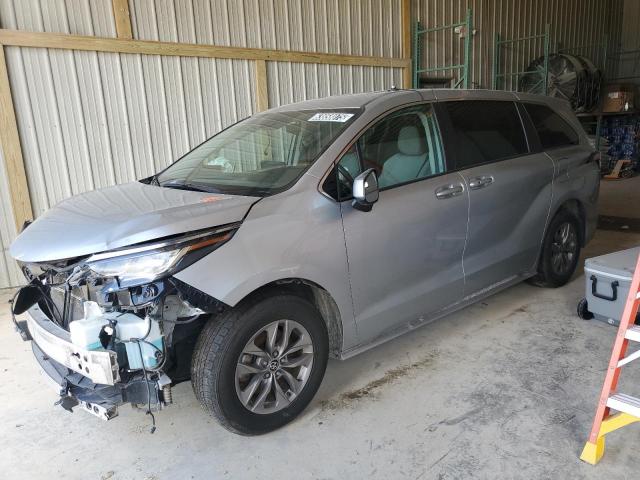 2022 TOYOTA SIENNA LE, null