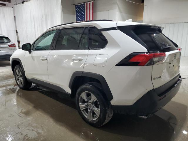 2T3P1RFV5NW258763 - 2022 TOYOTA RAV4 XLE 白色 照片 2