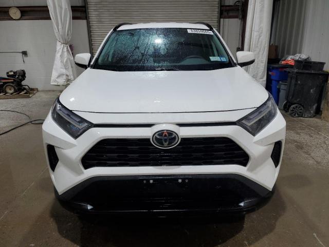 2T3P1RFV5NW258763 - 2022 TOYOTA RAV4 XLE 白色 照片 5