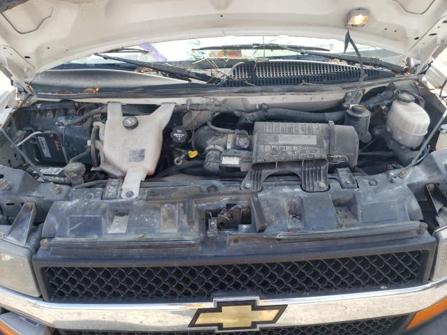 1GAZGPFGXK1267748 - 2019 CHEVROLET EXPRESS G3 LT WHITE photo 11