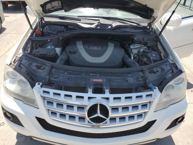 4JGBB8GB6AA622974 - 2010 MERCEDES-BENZ ML 350 4MATIC WHITE photo 12