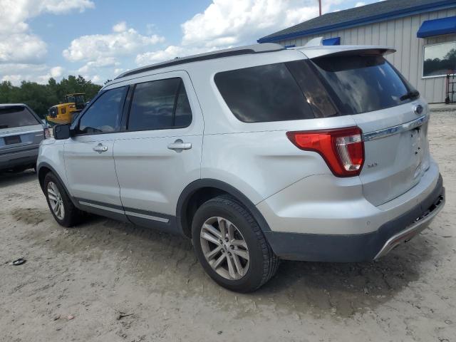 1FM5K7D82HGA32147 - 2017 FORD EXPLORER XLT SILVER photo 2