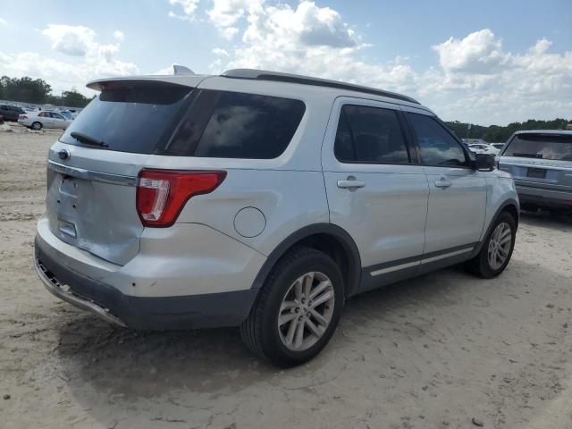 1FM5K7D82HGA32147 - 2017 FORD EXPLORER XLT SILVER photo 3